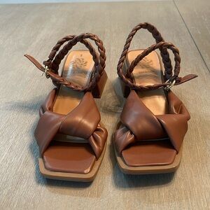 Sam & Libby trendy square toe sandal heel with braided ankle strap. Size 9